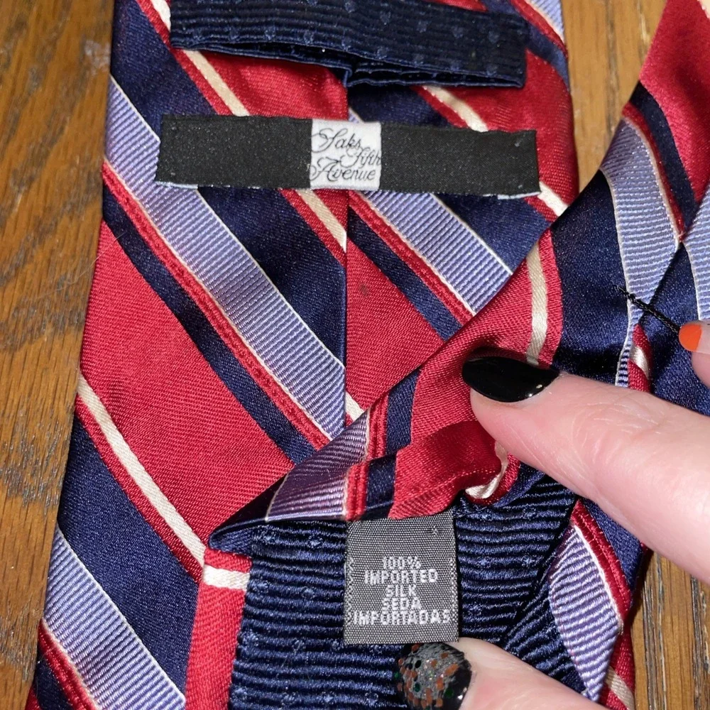 Vintage Silk Neck Tie Saks Fifth avenue Maroon Navy Blue And Red ‎ Striped